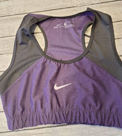 Top Nike art 226