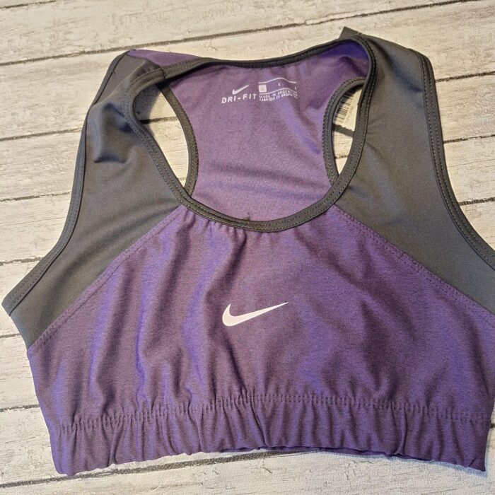 Top Nike art 226