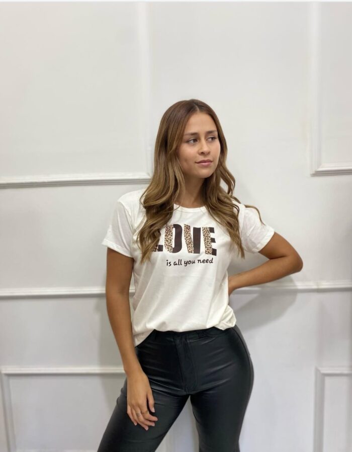 Remera Love